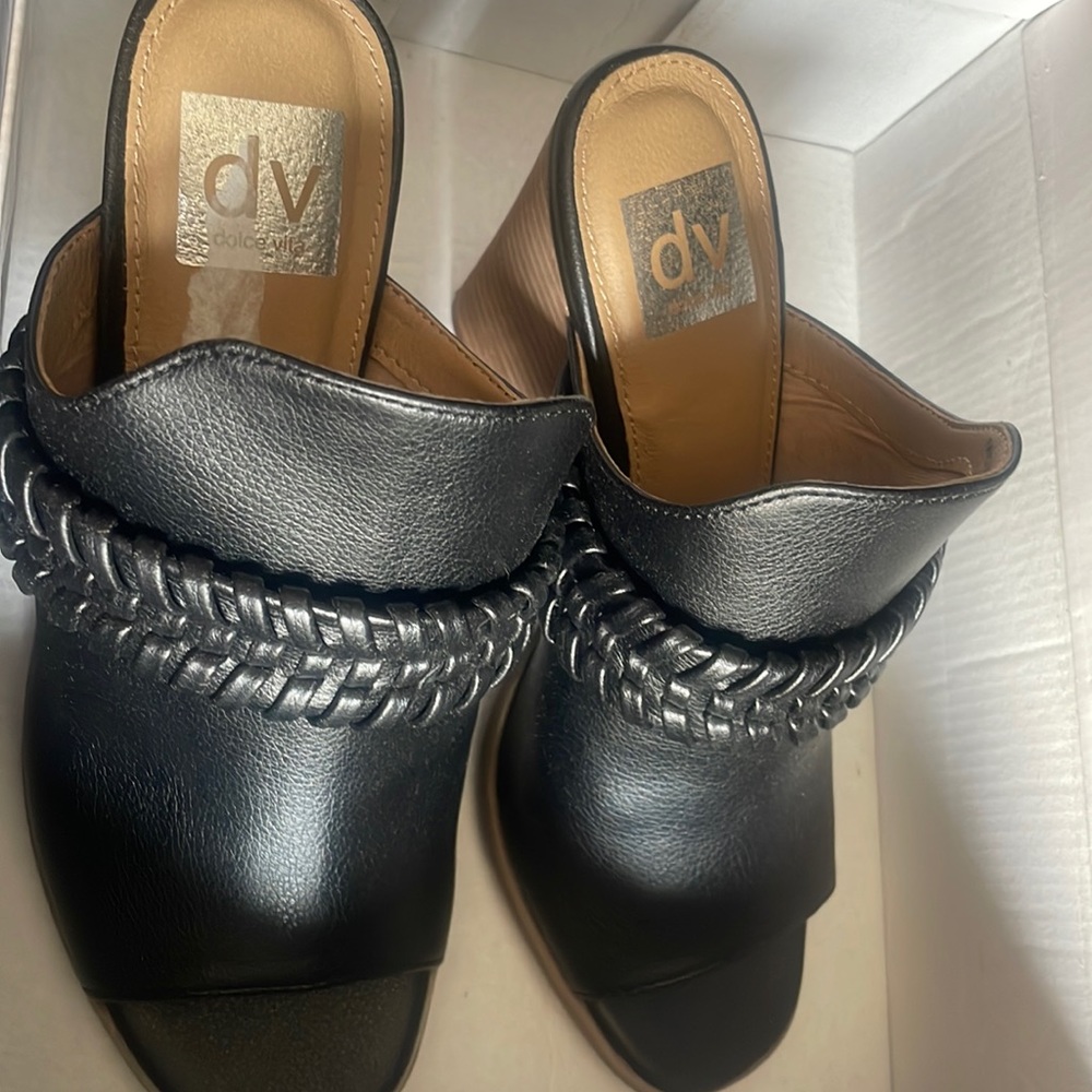 Women’s DV Open Toe NIB Condry Shoes